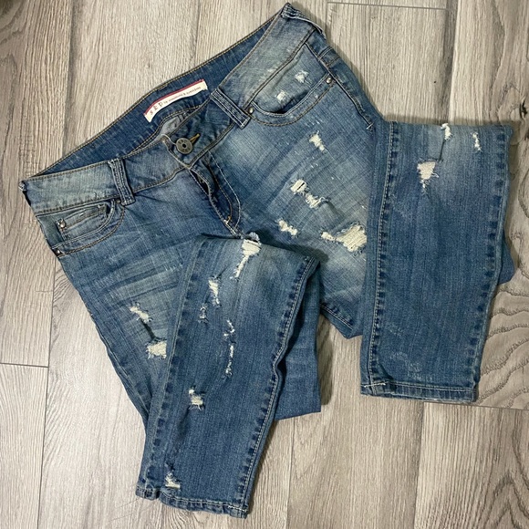 S&P Stretchy Distressed Blue Jeans Size 9 - Picture 5 of 6